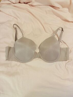 Victoria’s secret nude bra 36c
